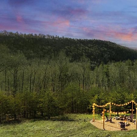 Modern Yurt W River Access, Hot Tub, Wifi & Grill Wardensville Εξωτερικό φωτογραφία
