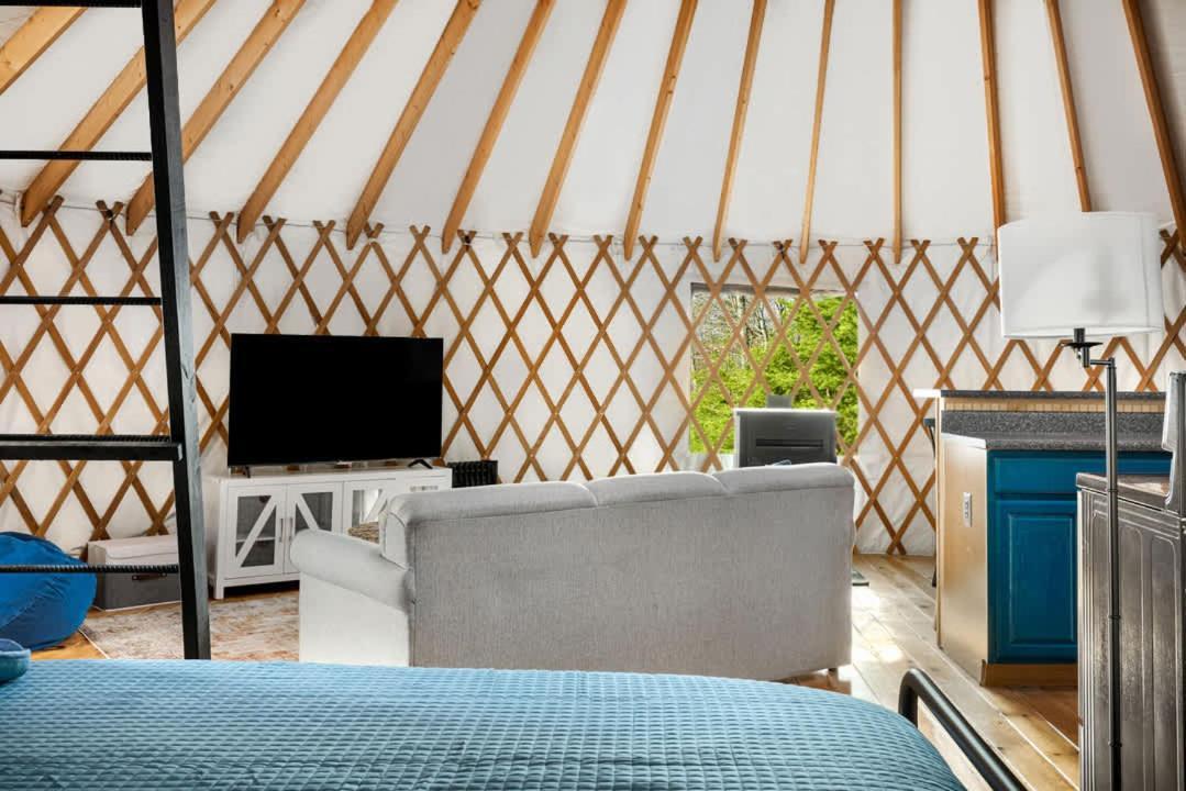 Modern Yurt W River Access, Hot Tub, Wifi & Grill Wardensville Εξωτερικό φωτογραφία
